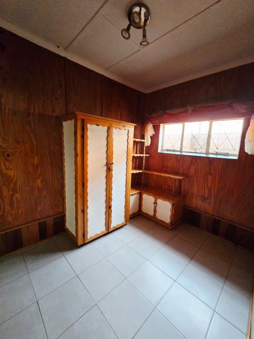 5 Bedroom Property for Sale in Elandia North West